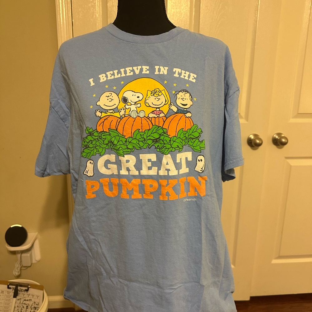 Gildan Light Blue Graphic T-Shirt Bin4